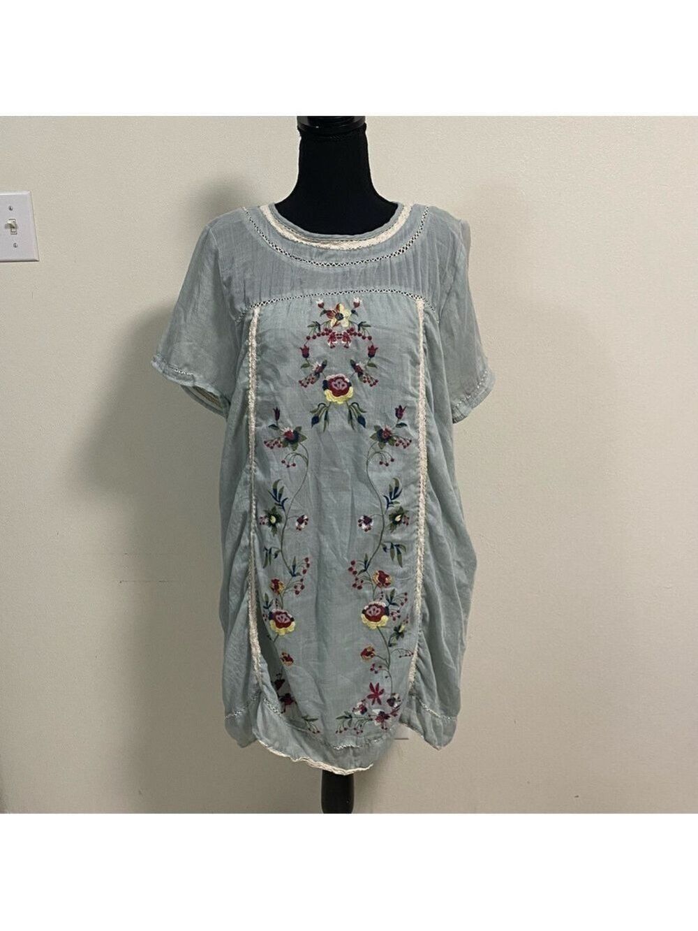 Umgee + Dress Women’s Size 1XL Sage Green embroidered Tunic Mini Dress